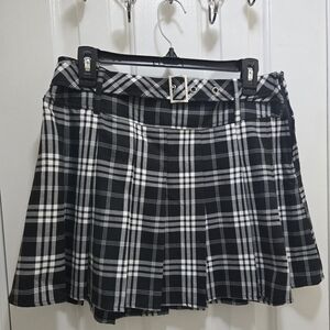 Hot Topic Black and White Plaid Mini Skirt